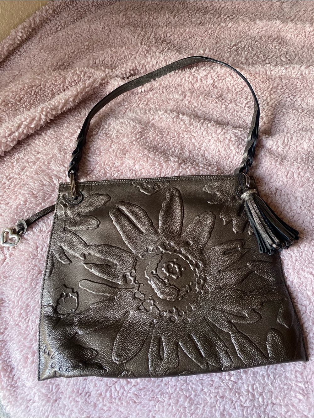 Handbag - Embossed Floral Leather Shoulder Bag in metallic grey
